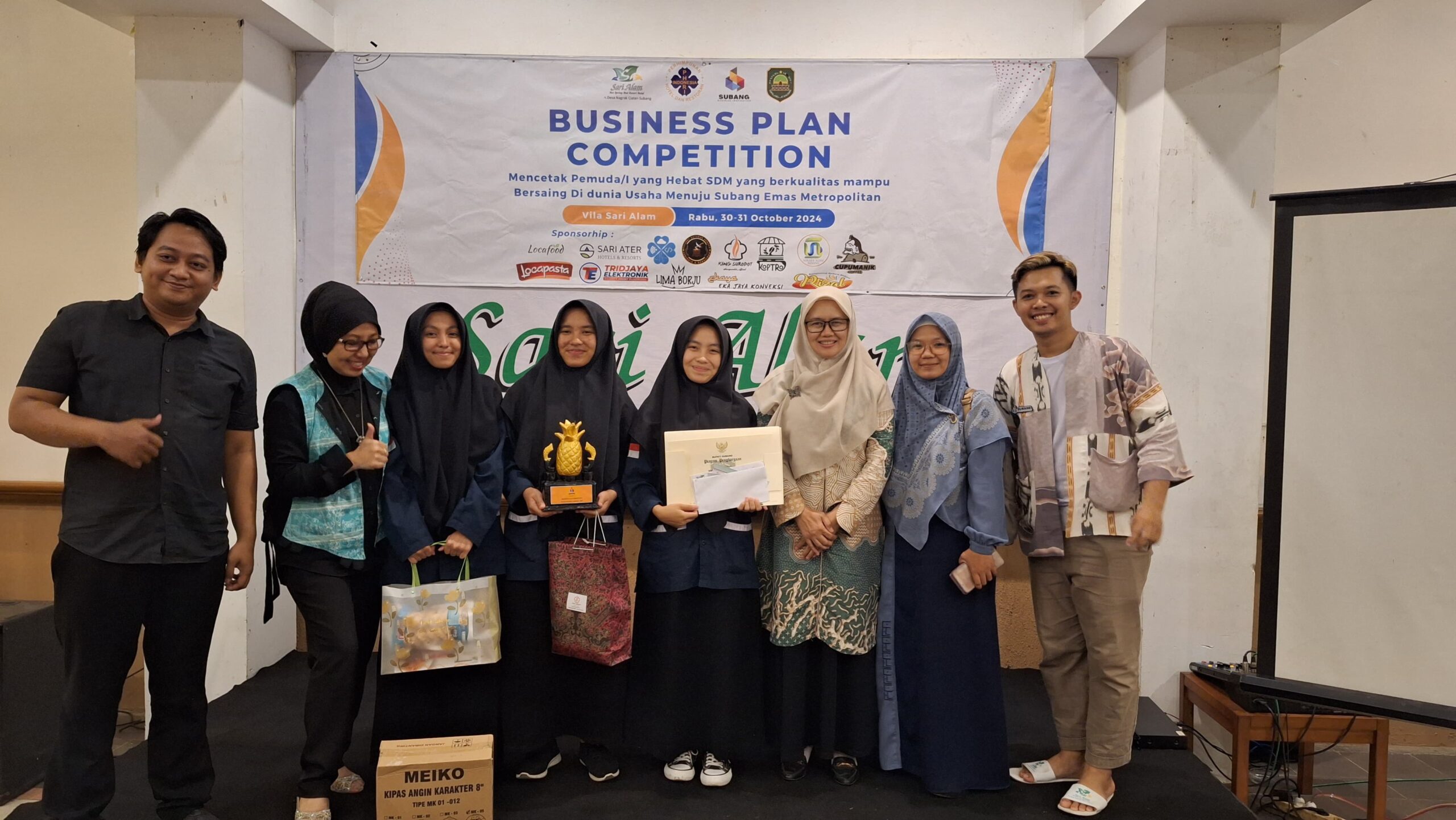 SMK Plus Pagelaan Raih Juara 2 dalam Business Plan Competition 2024